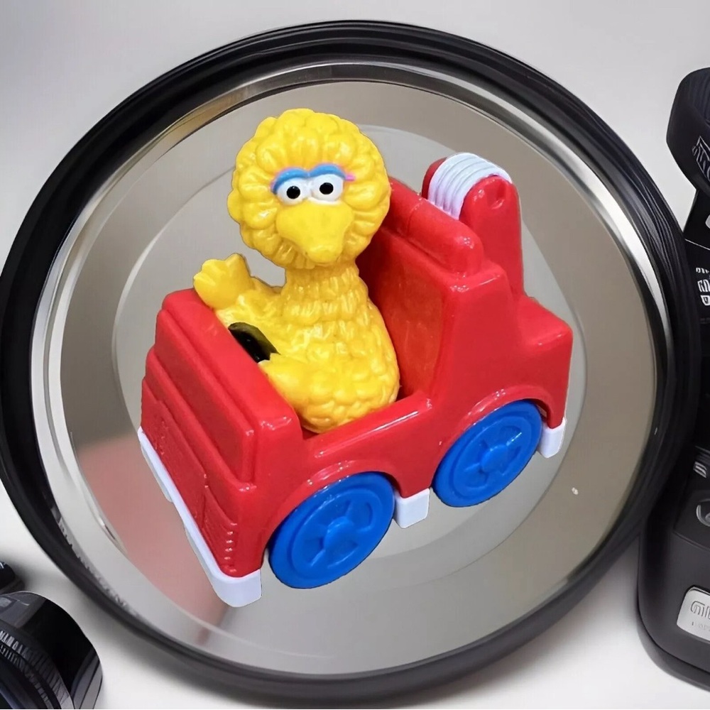 Sesame Street Big Bird in a Red Car Mattel Figure 2004 Jim Henson